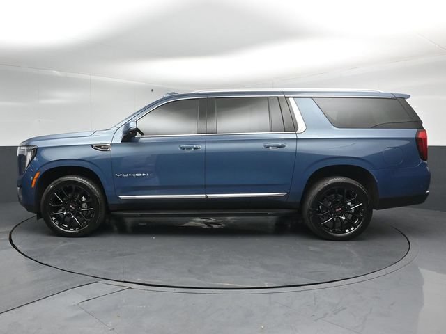 Used 2026 GMC Yukon XL Elevation w/ Elevation Premium Package AWD/4WD image 4