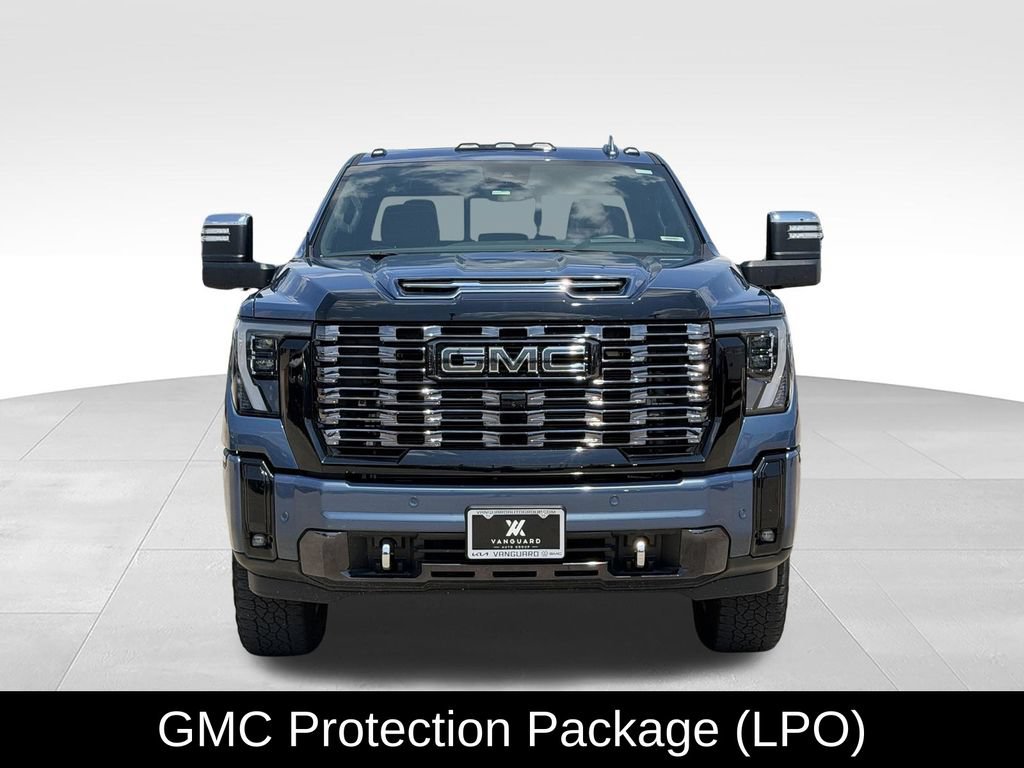 Used 2025 GMC Sierra 3500 Denali Ultimate AWD/4WD image 3