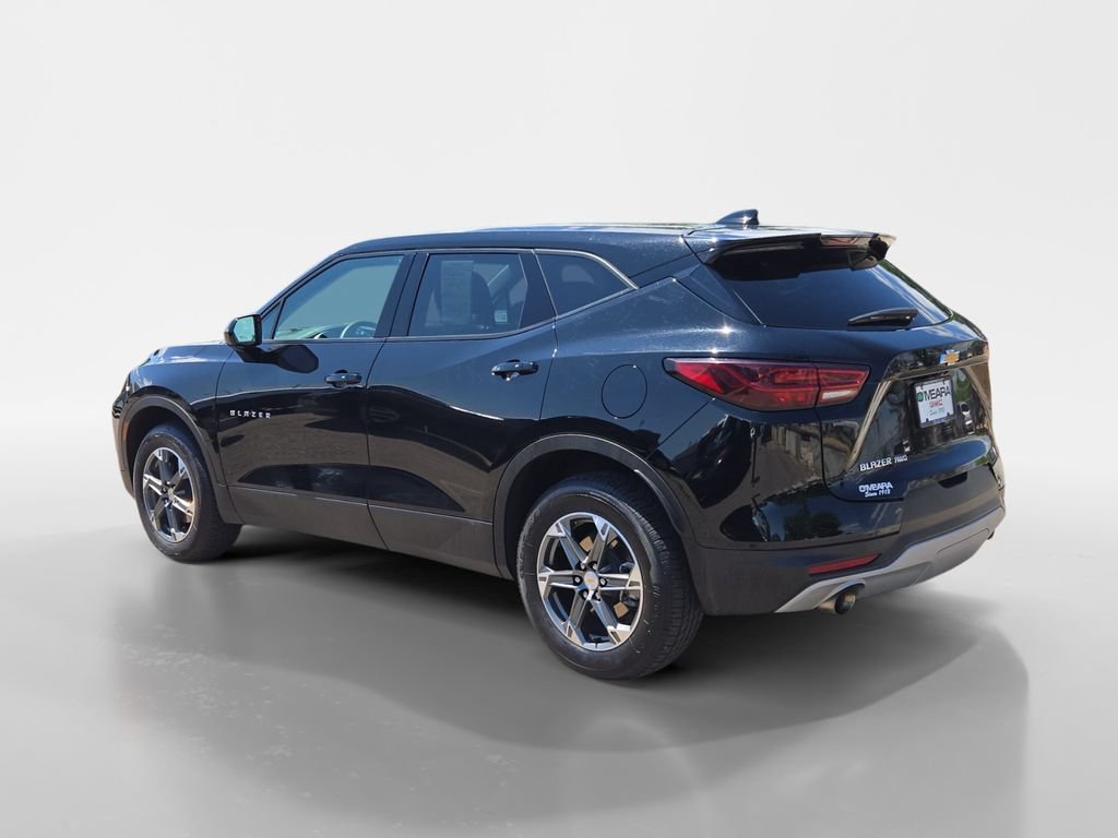 Used 2025 Chevrolet Blazer LT AWD/4WD image 3