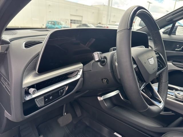 Used 2025 Cadillac Lyriq Luxury w/ LPO, Floor Liner Package image 15