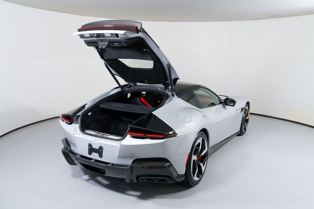 Used 2025 Ferrari 12Cilindri RWD image 16