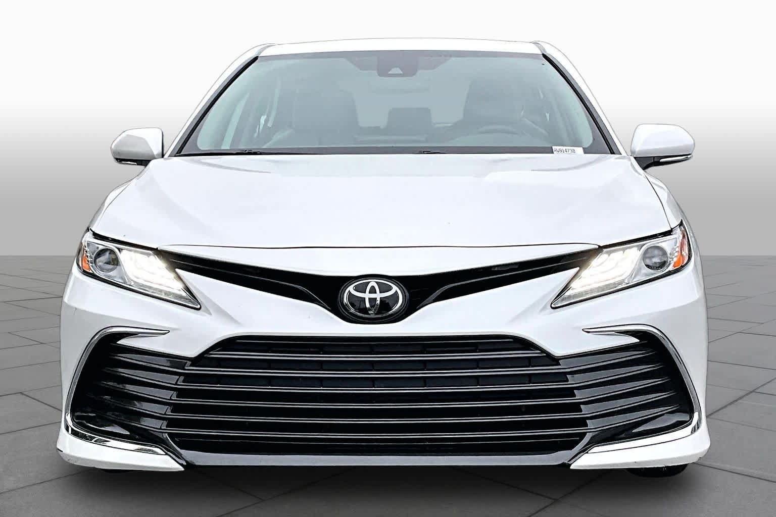 Used 2024 Toyota Camry XLE w/ Protection Package (Q2) (TMS) FWD image 4