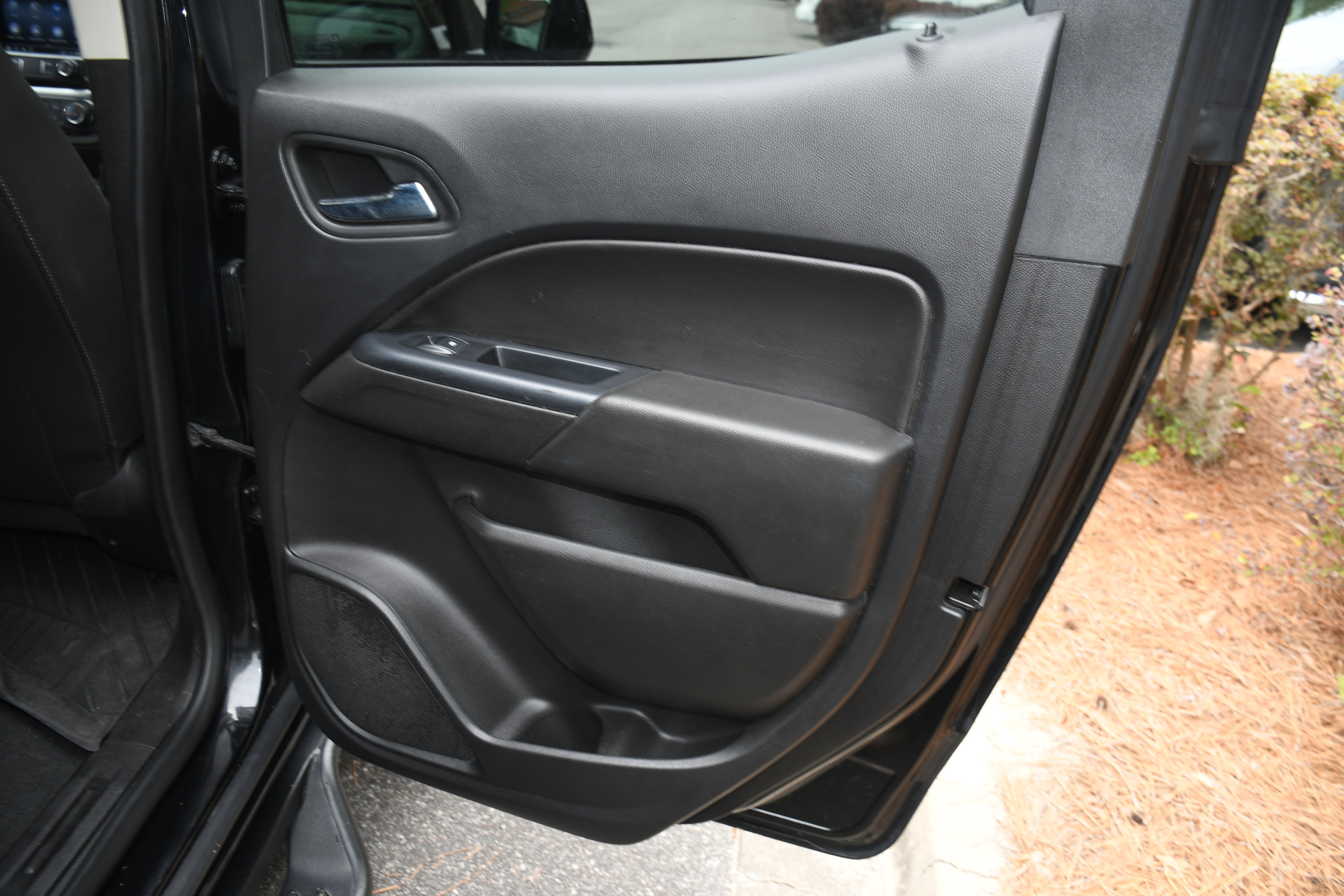 Used 2021 Chevrolet Colorado LT w/ LT Convenience Package RWD image 18