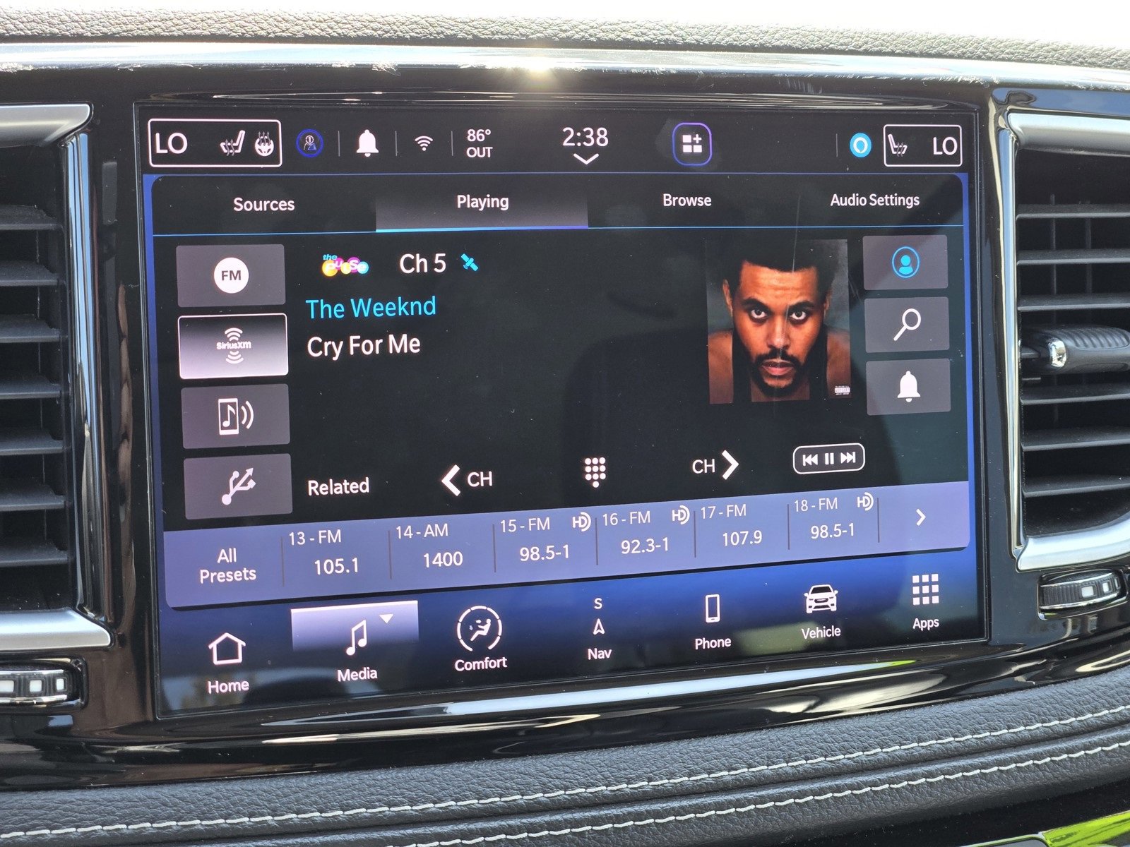 Used 2022 Chrysler Pacifica Limited image 16