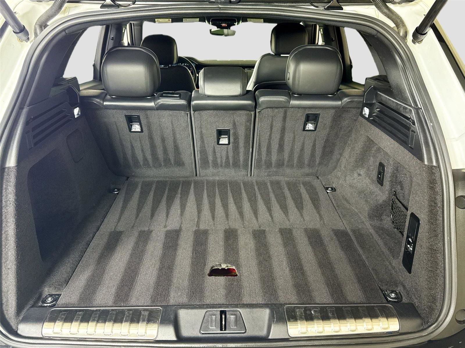 Used 2024 Land Rover Range Rover Sport Dynamic SE image 27