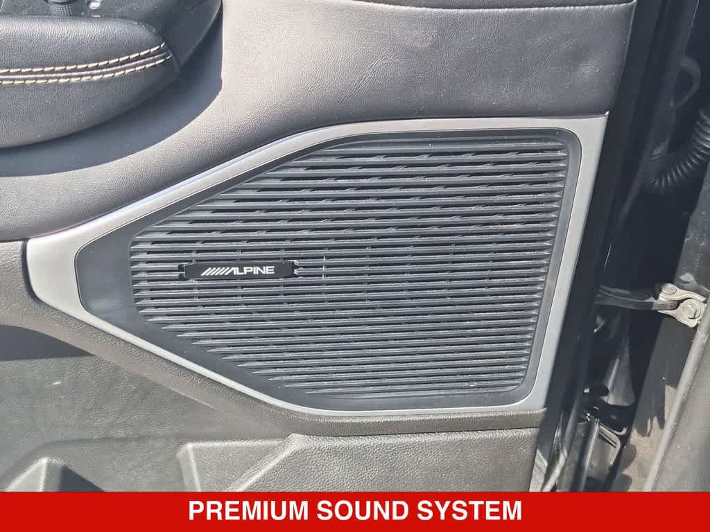 Used 2024 Jeep Wagoneer L Series II w/ Flexible Seating Group AWD/4WD image 30