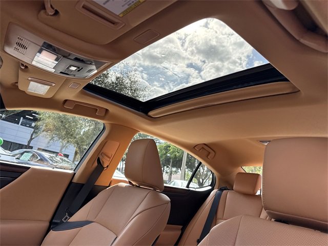 Certified 2023 Lexus ES 350 w/ Premium Package image 22