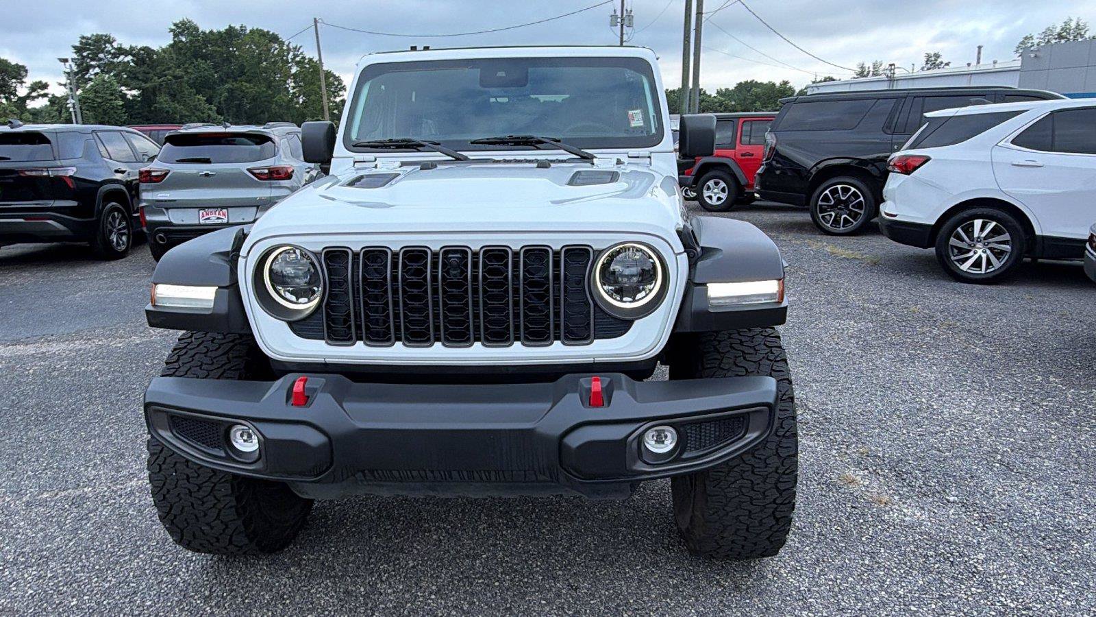 Used 2024 Jeep Wrangler Unlimited Rubicon w/ XTREMEE 35" Tire Package AWD/4WD image 2