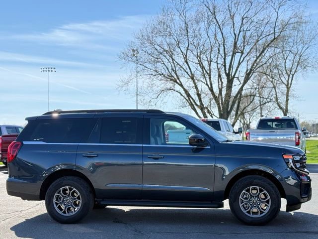 Used 2025 Ford Expedition Active image 40