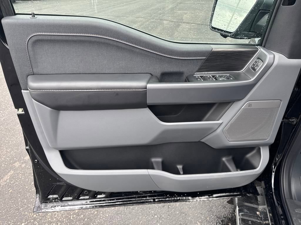 New 2025 Ford F150 Lariat w/ Equipment Group 502A High image 10