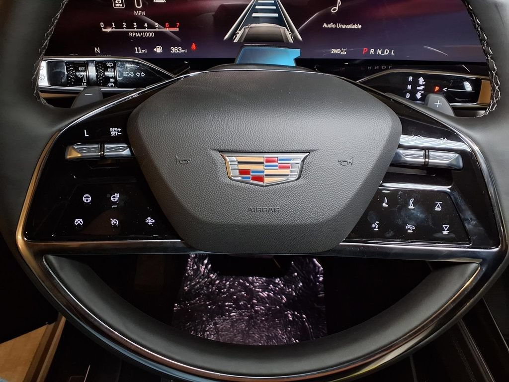 New 2026 Cadillac Escalade ESV Platinum Sport w/ LPO, ONYX Package AWD/4WD image 6