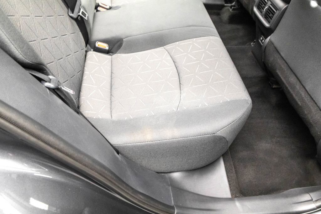 Used 2019 Toyota RAV4 XLE w/ Convenience Package image 29