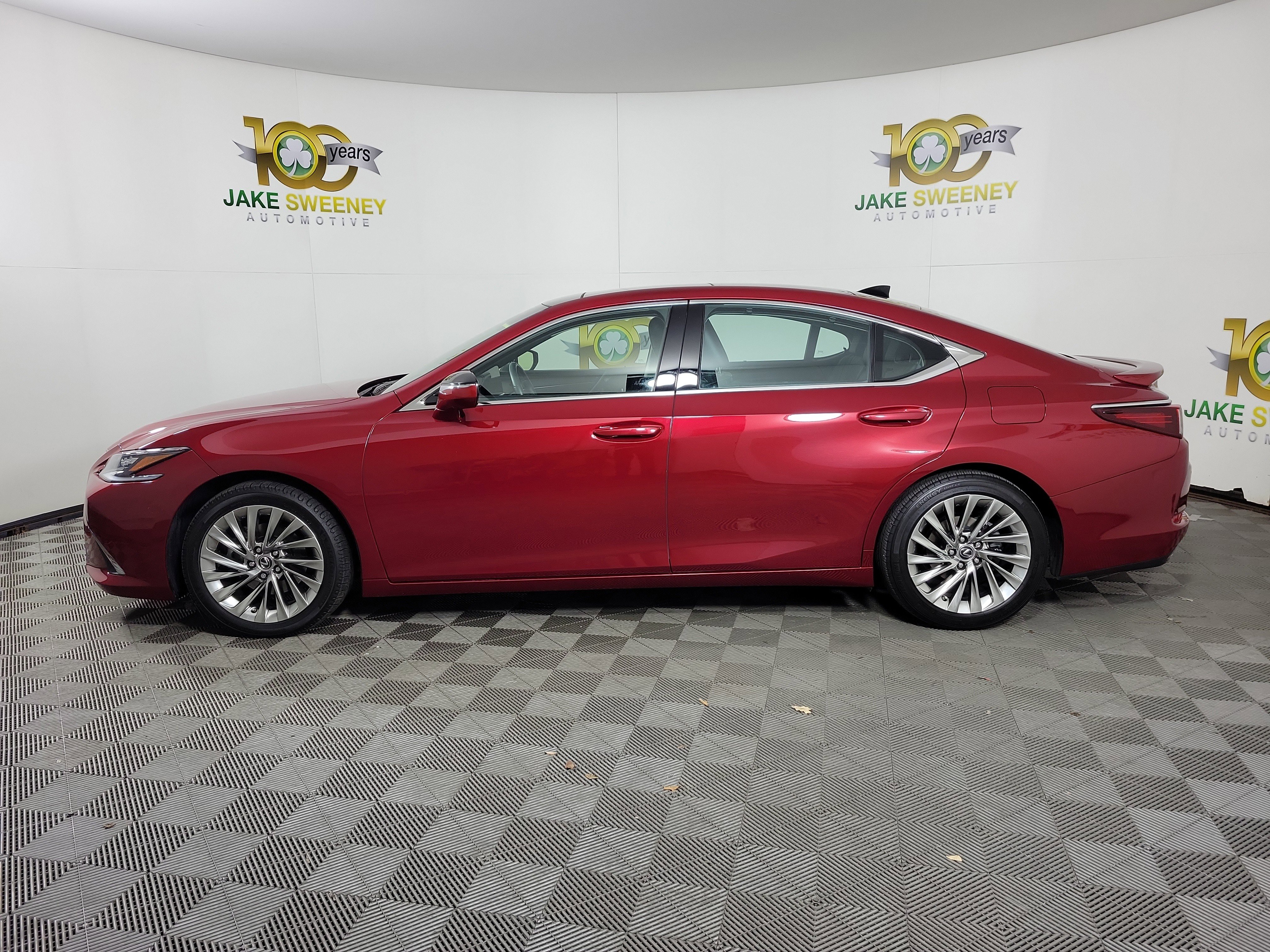 Used 2023 Lexus ES 350 Ultra Luxury w/ Accessory Package (Z1) image 2
