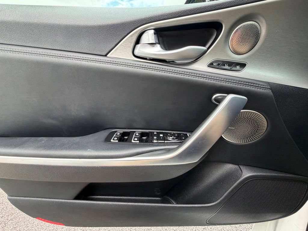 Used 2019 Kia Stinger GT1 RWD image 30