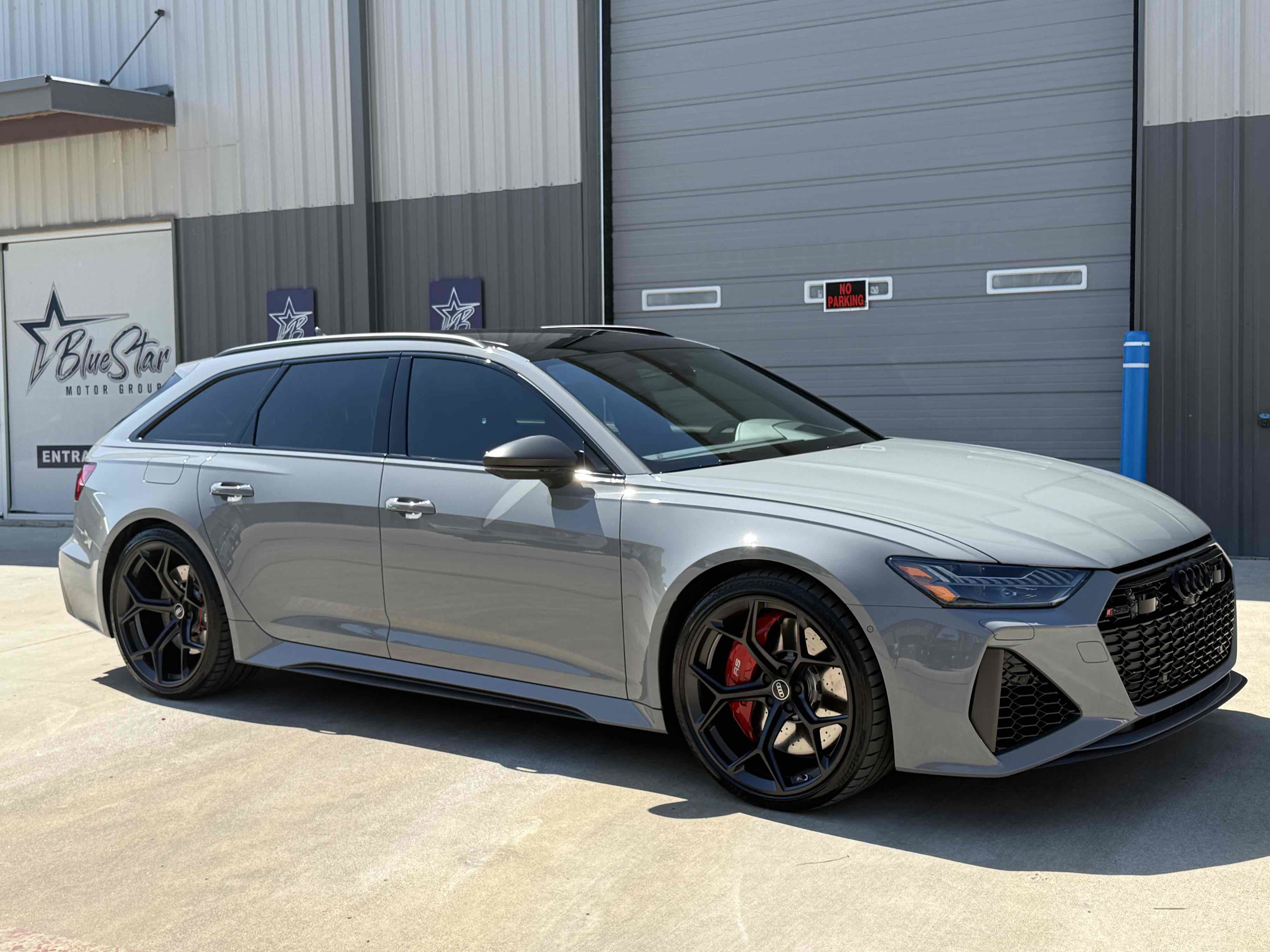 Used 2025 Audi RS 6 performance w/ Matte Carbon Package AWD/4WD image 33