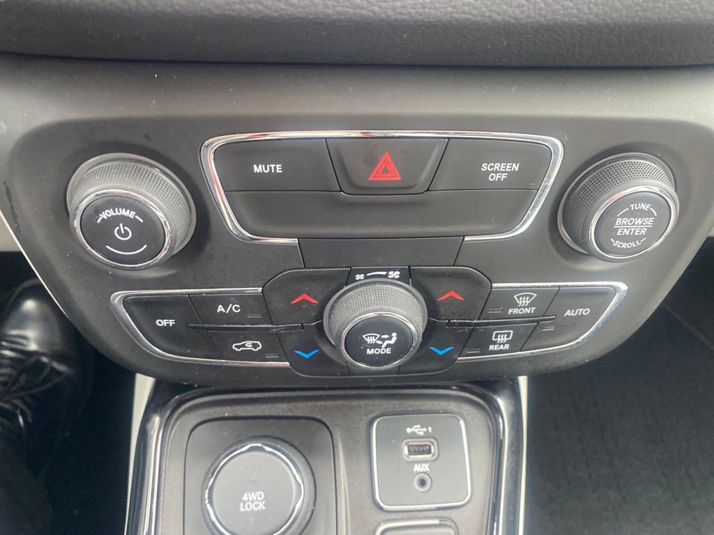 Used 2020 Jeep Compass Limited image 13
