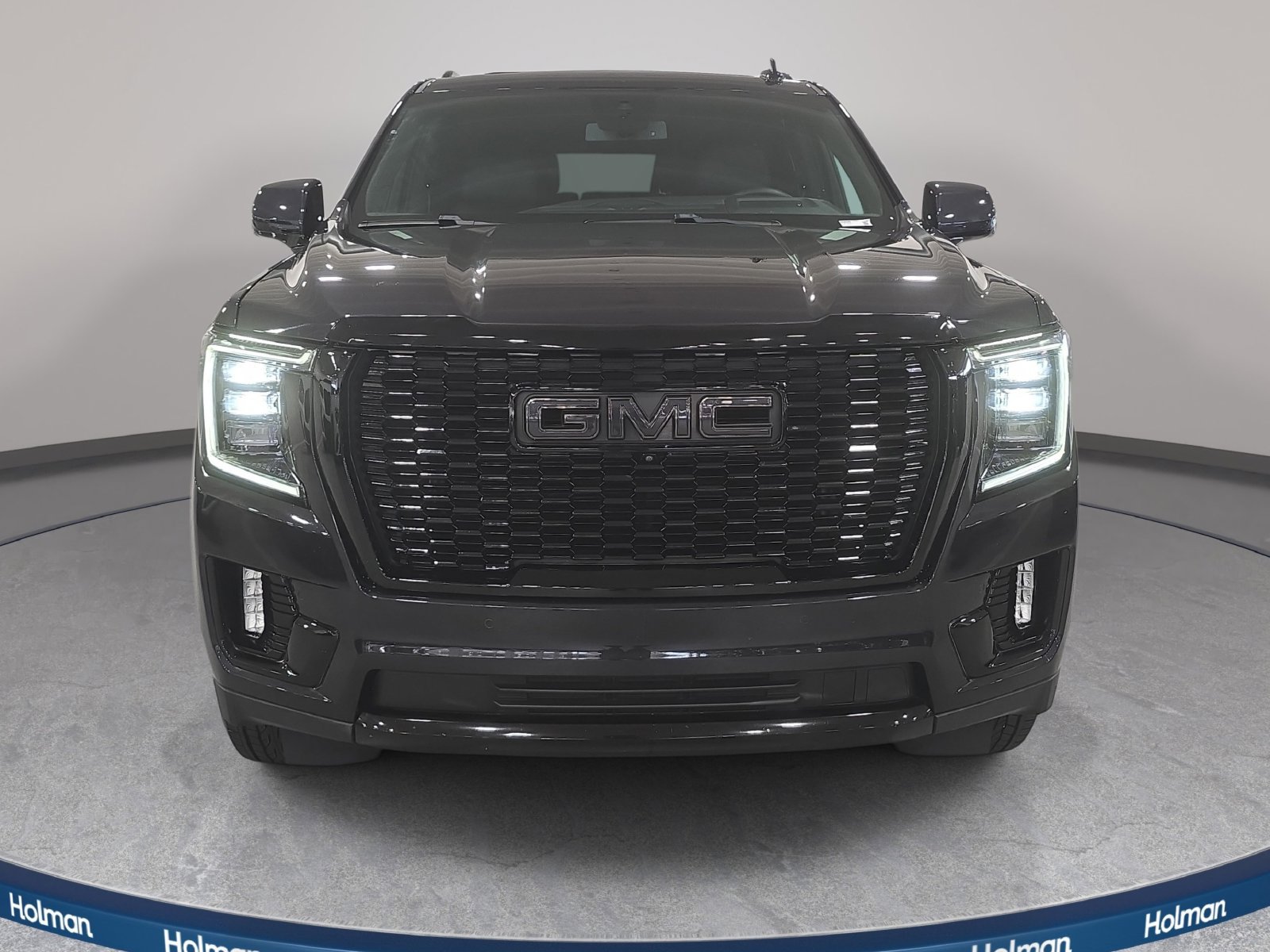 Used 2024 GMC Yukon Denali RWD image 3