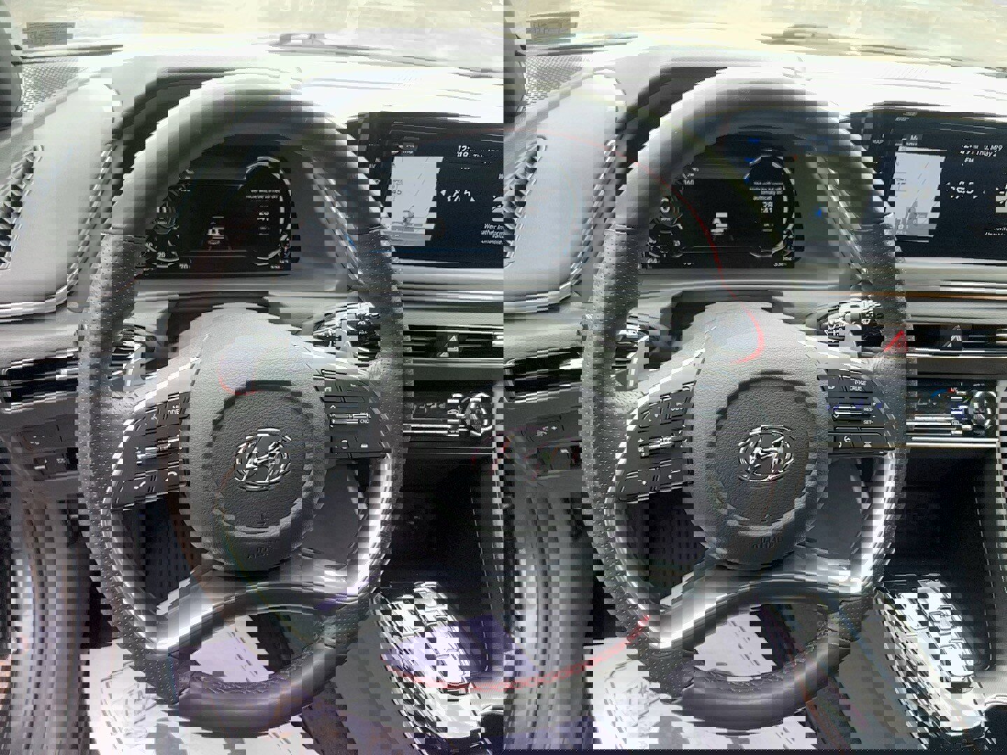 Used 2021 Hyundai Sonata SEL Plus w/ Tech Package image 12