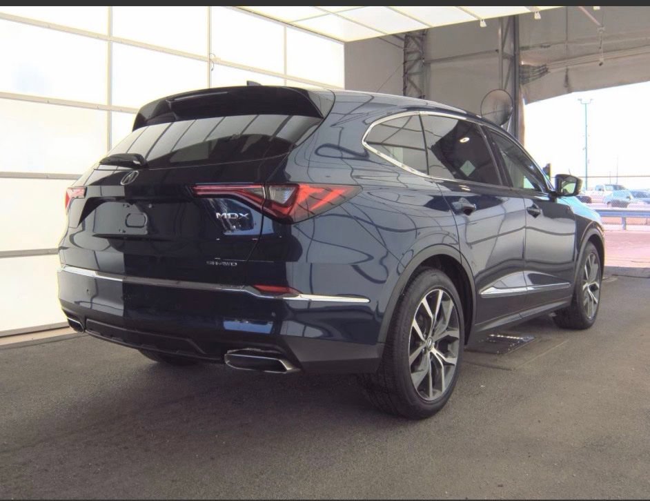 Certified 2023 Acura MDX SH-AWD w/ Technology Package image 3