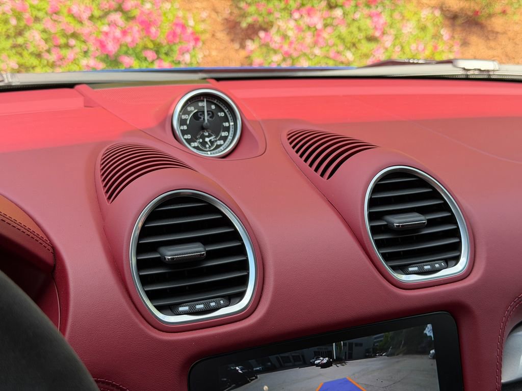 Used 2021 Porsche 718 Boxster Spyder RWD image 23