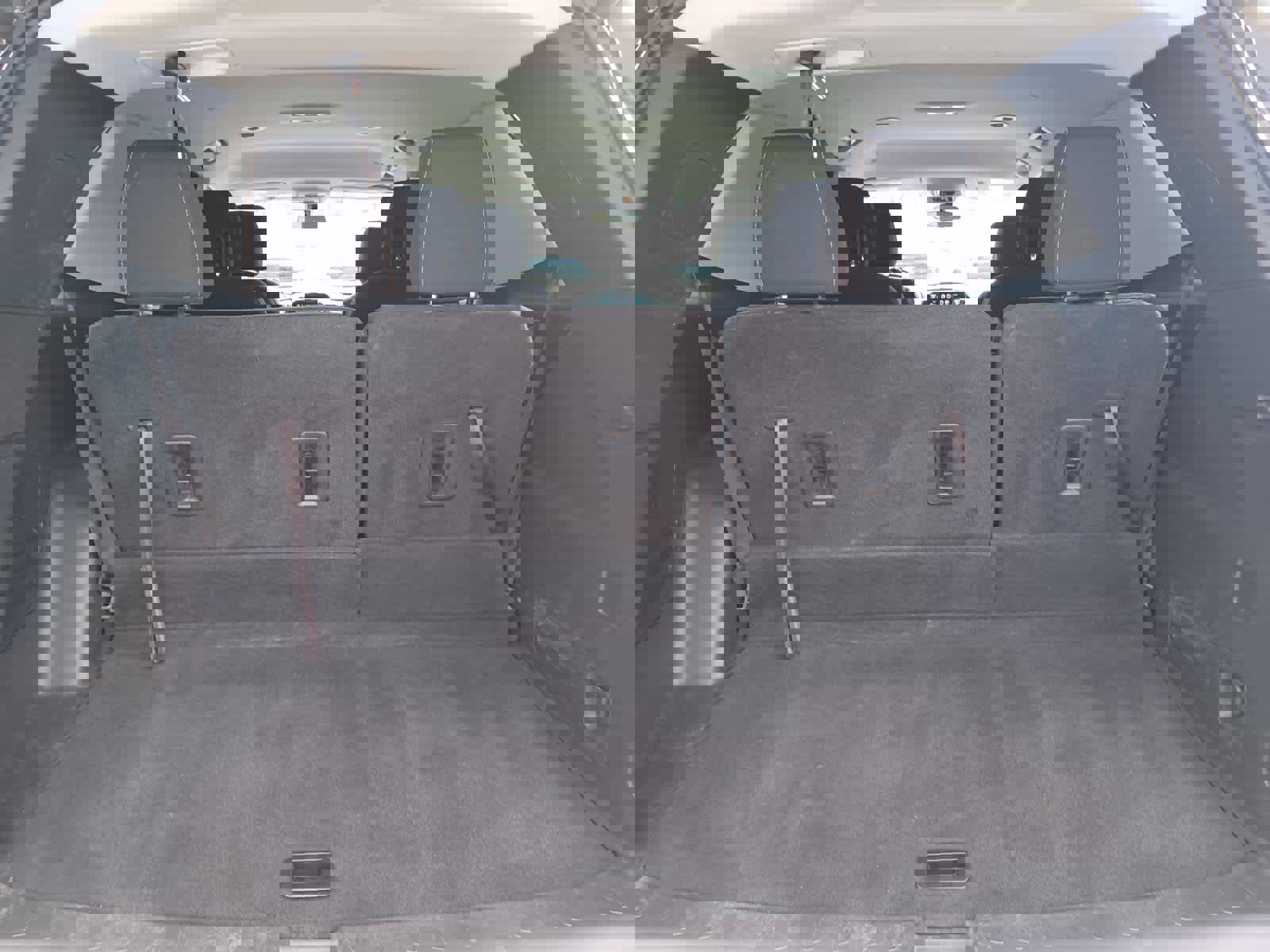 Used 2018 Chevrolet Traverse LT image 16