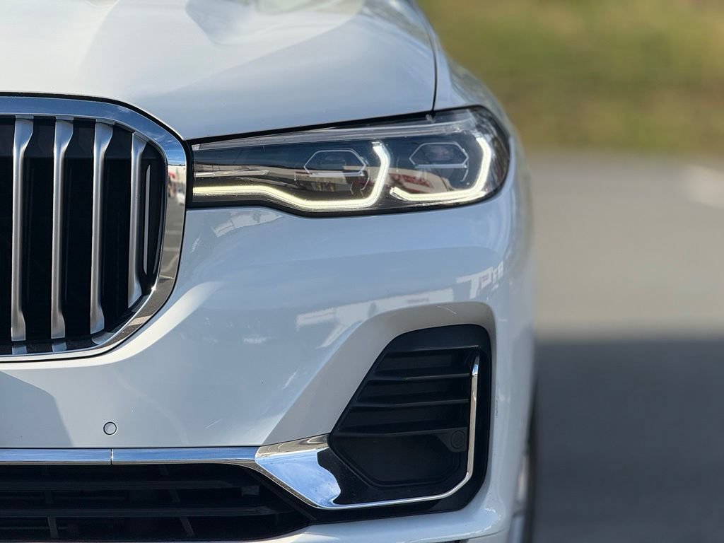Used 2021 BMW X7 xDrive40i w/ Premium Package AWD/4WD image 11