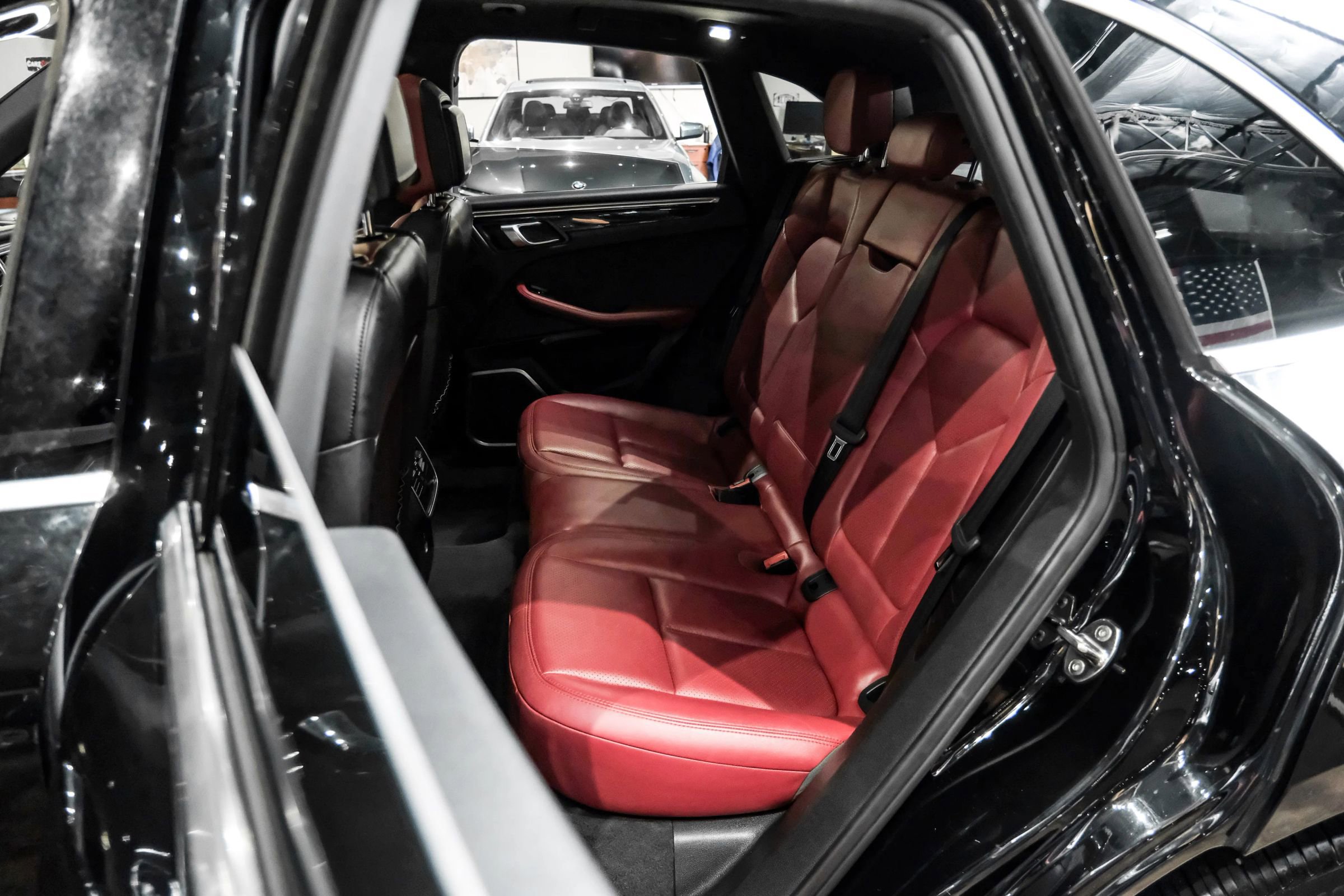 Used 2017 Porsche Macan S image 42