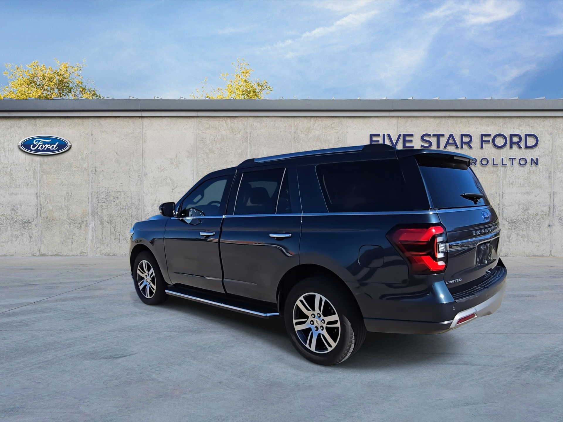 Used 2022 Ford Expedition Limited image 7