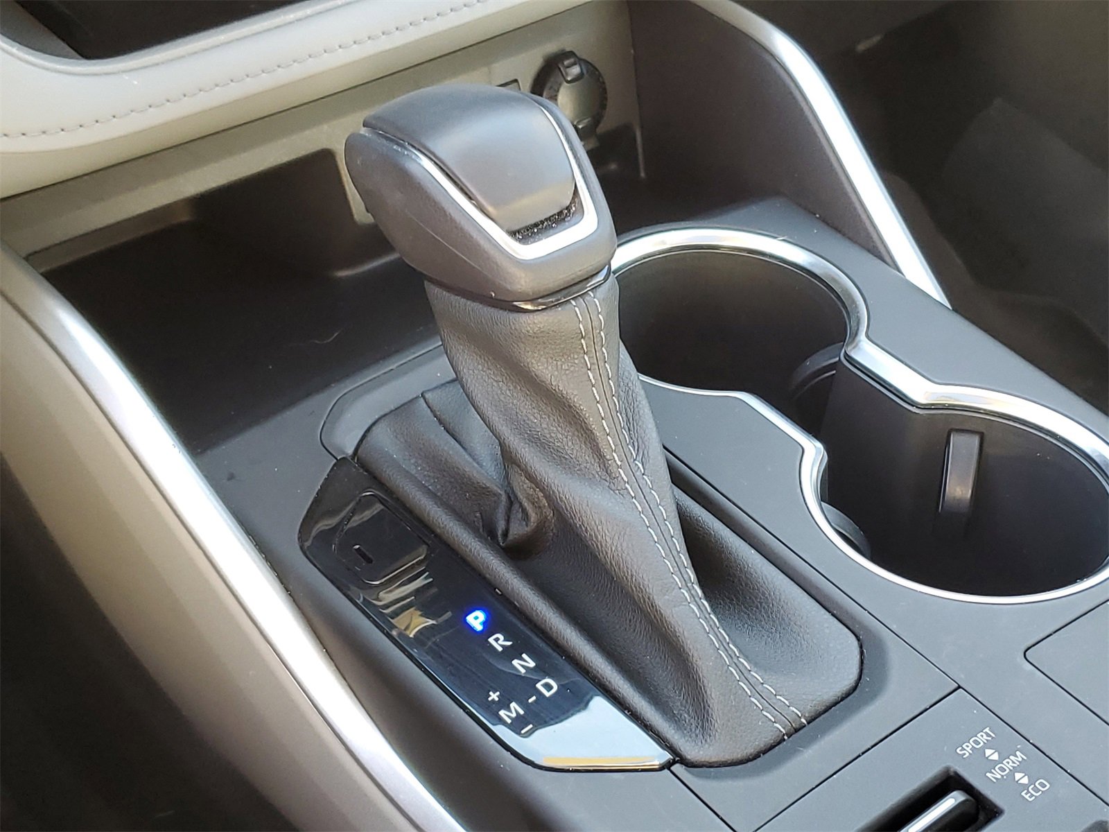 Certified 2023 Toyota Highlander XLE image 30