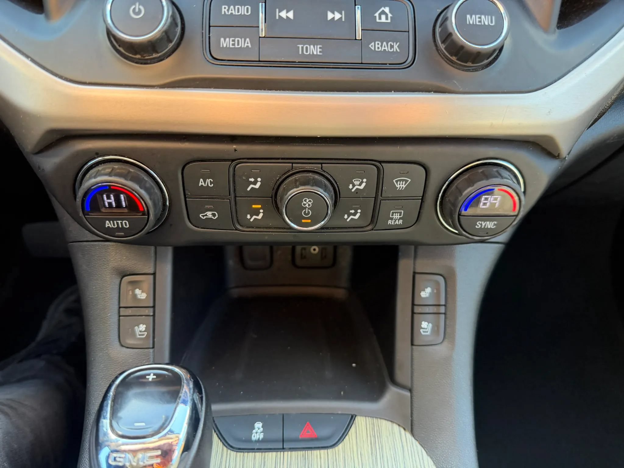 Used 2017 GMC Acadia Denali w/ Technology Package AWD/4WD image 19