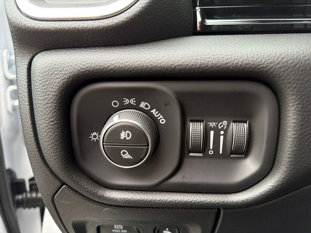 New 2026 RAM 1500 Laramie w/ Night Edition AWD/4WD image 22