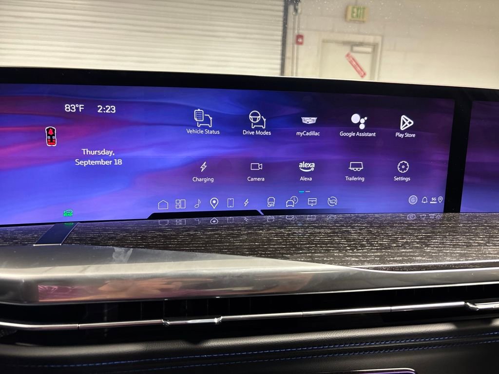 New 2025 Cadillac Escalade IQ Sport 1 w/ Smart Trailering package image 36