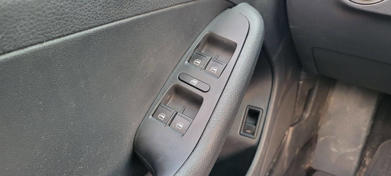 Used 2017 Volkswagen Jetta S image 31