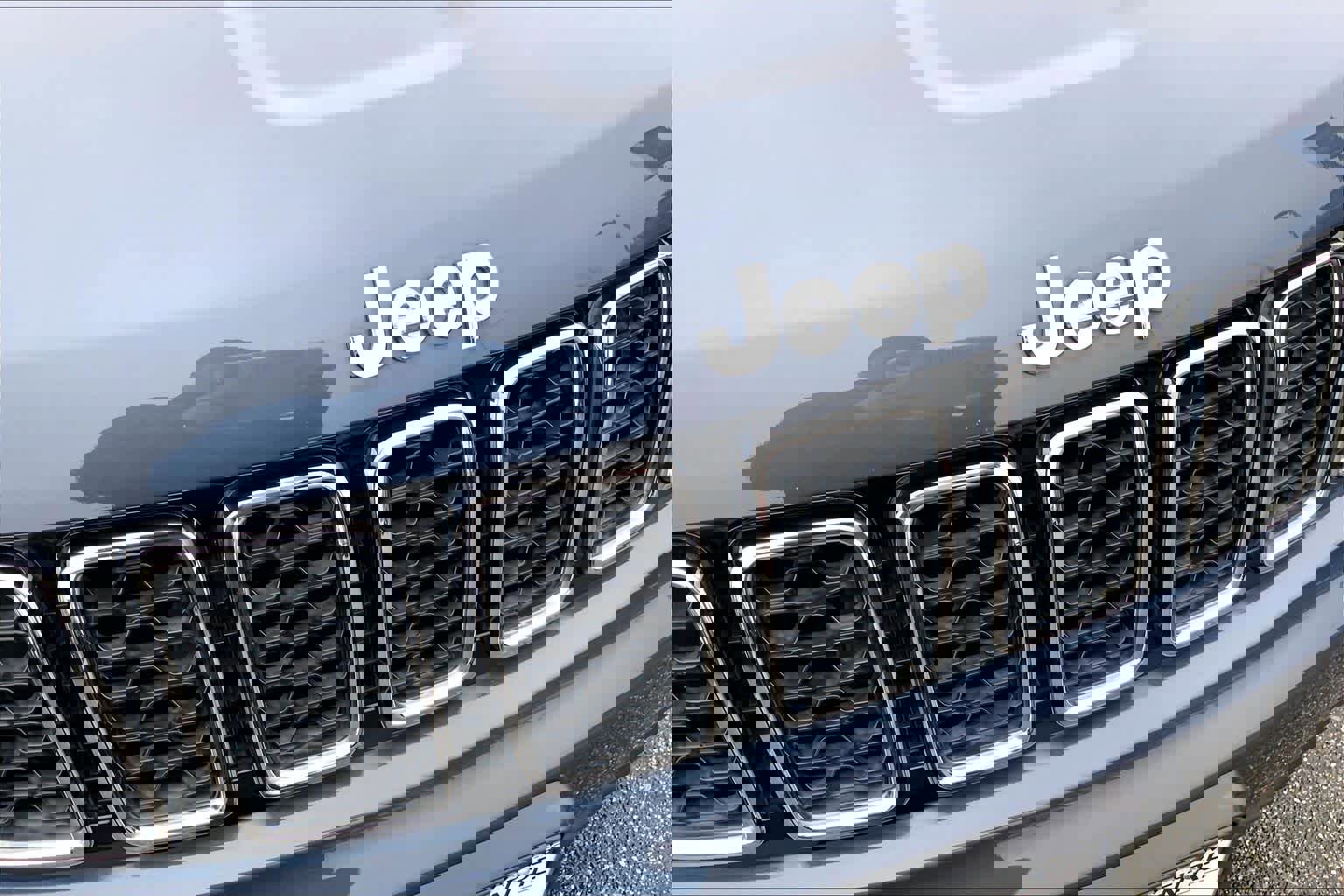 Used 2019 Jeep Grand Cherokee Limited image 31