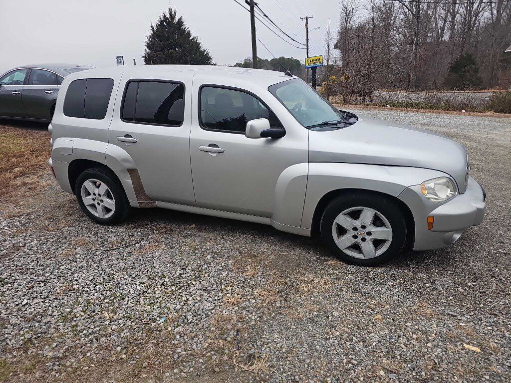 Used 2011 Chevrolet HHR LT image 6