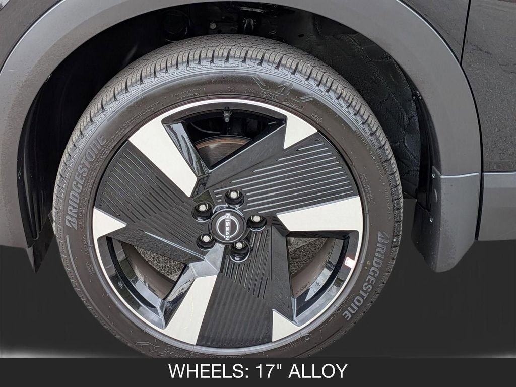 Certified 2025 Nissan Kicks SR image 11