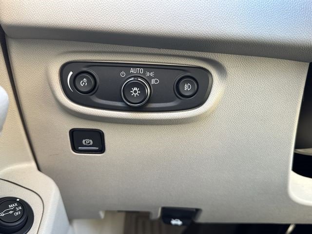 Certified 2019 GMC Terrain Denali w/ Driver Alert Package II image 18