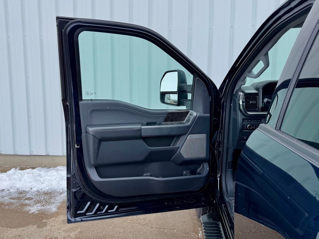 Used 2023 Ford F350 Lariat w/ Lariat Ultimate Package image 13