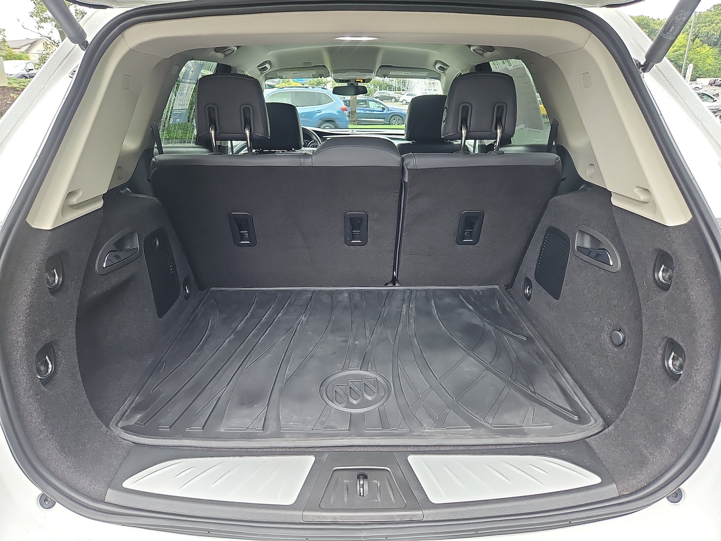 Used 2020 Buick Envision Essence FWD image 34
