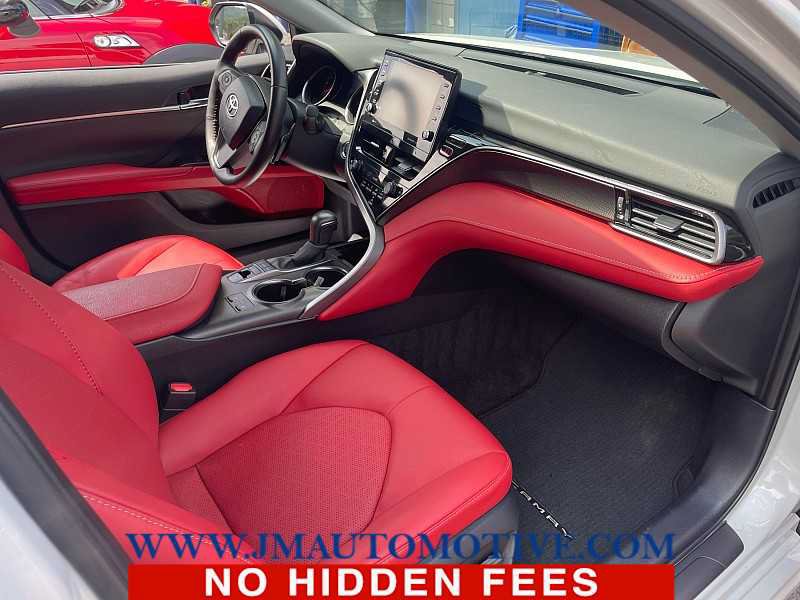Used 2024 Toyota Camry XSE w/ Cold Weather Package AWD/4WD image 5