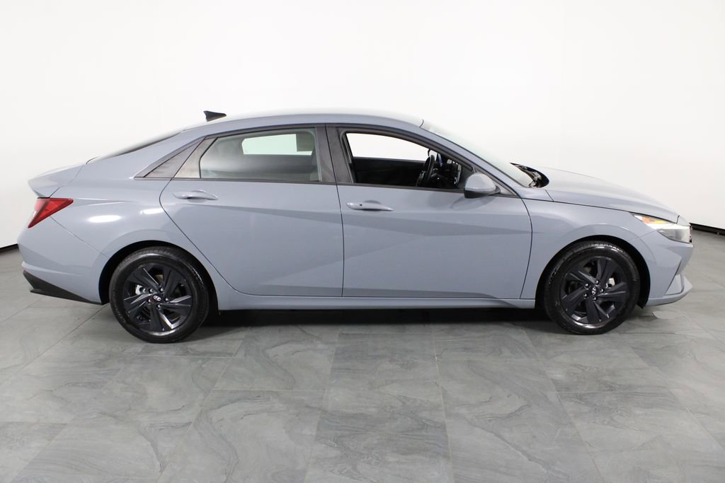 Certified 2022 Hyundai Elantra SEL w/ Convenience Package FWD image 15