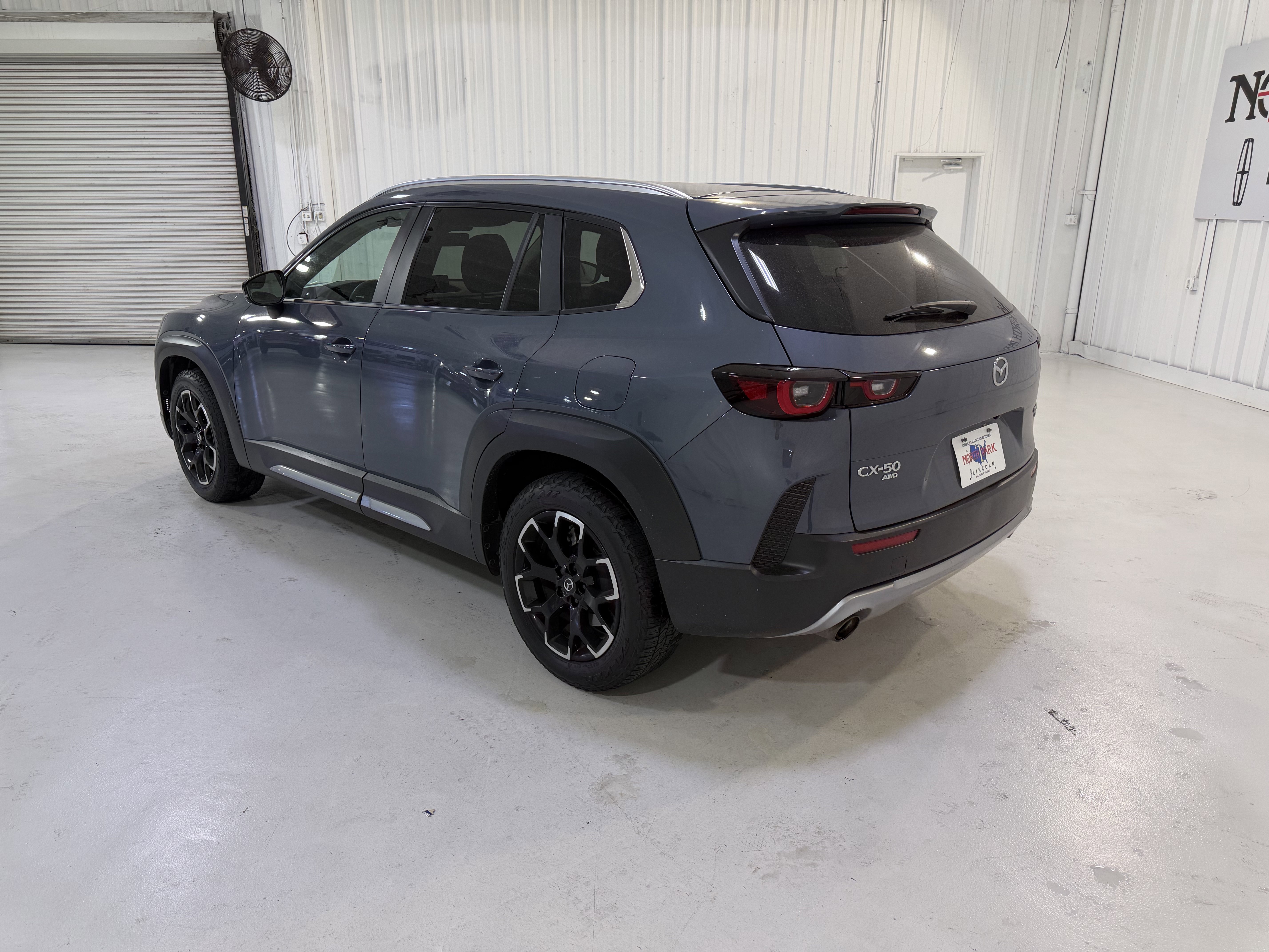 Used 2023 MAZDA CX-50 Meridian Edition image 3