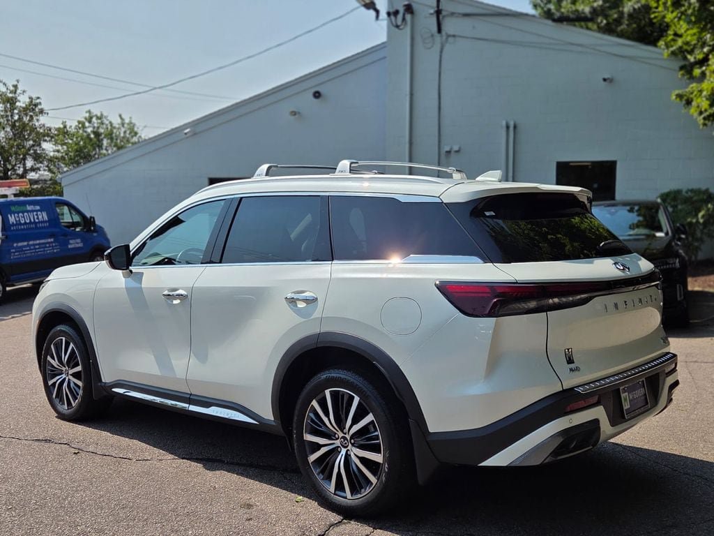 Used 2023 INFINITI QX60 Sensory w/ Cargo Package AWD/4WD image 4