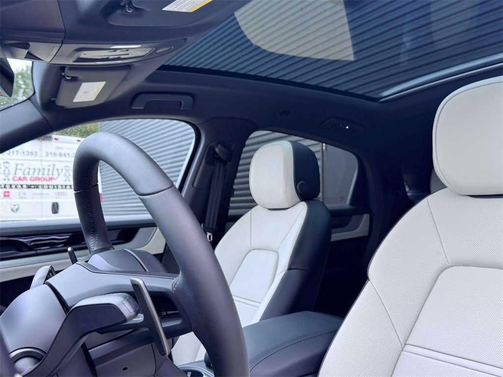 New 2026 Porsche Cayenne E-Hybrid Coupe image 5