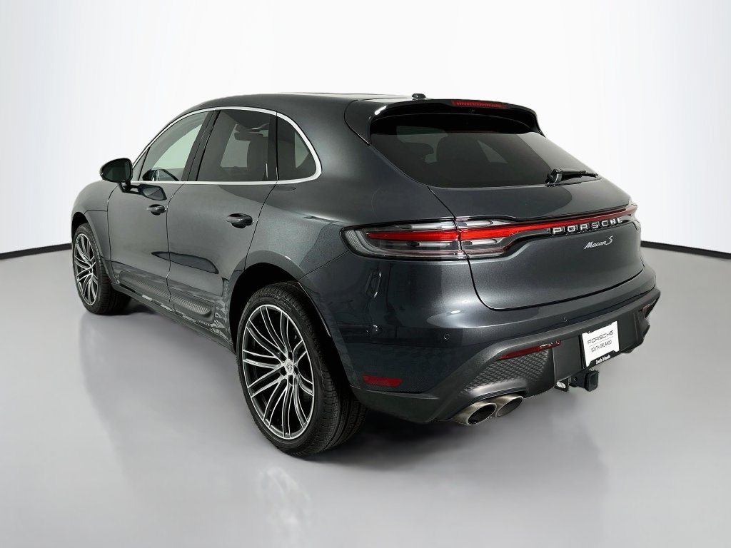 Certified 2023 Porsche Macan S AWD/4WD image 3