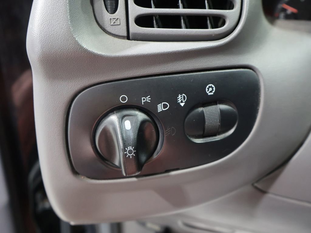 Used 2004 Ford F150 XLT image 27