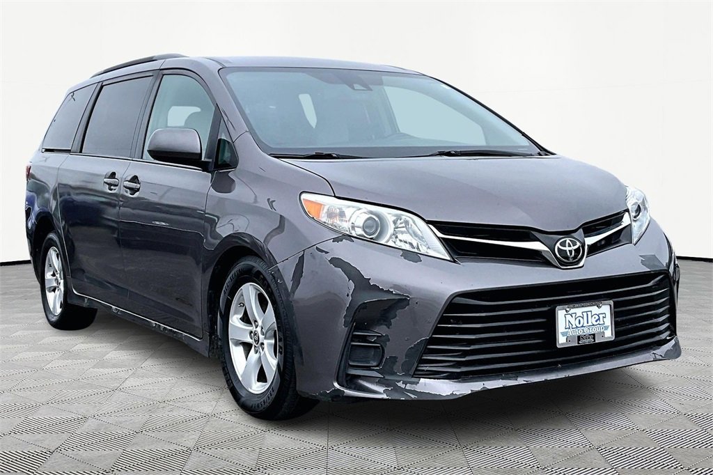 Used 2020 Toyota Sienna LE image 12