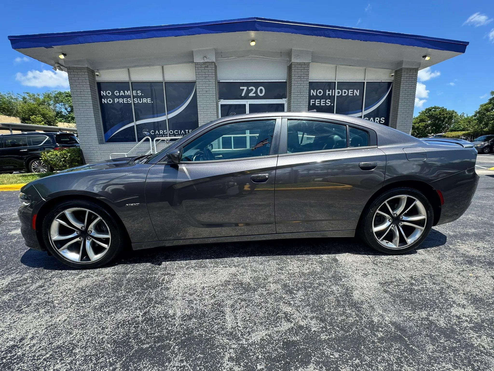 Used 2015 Dodge Charger R/T RWD image 12