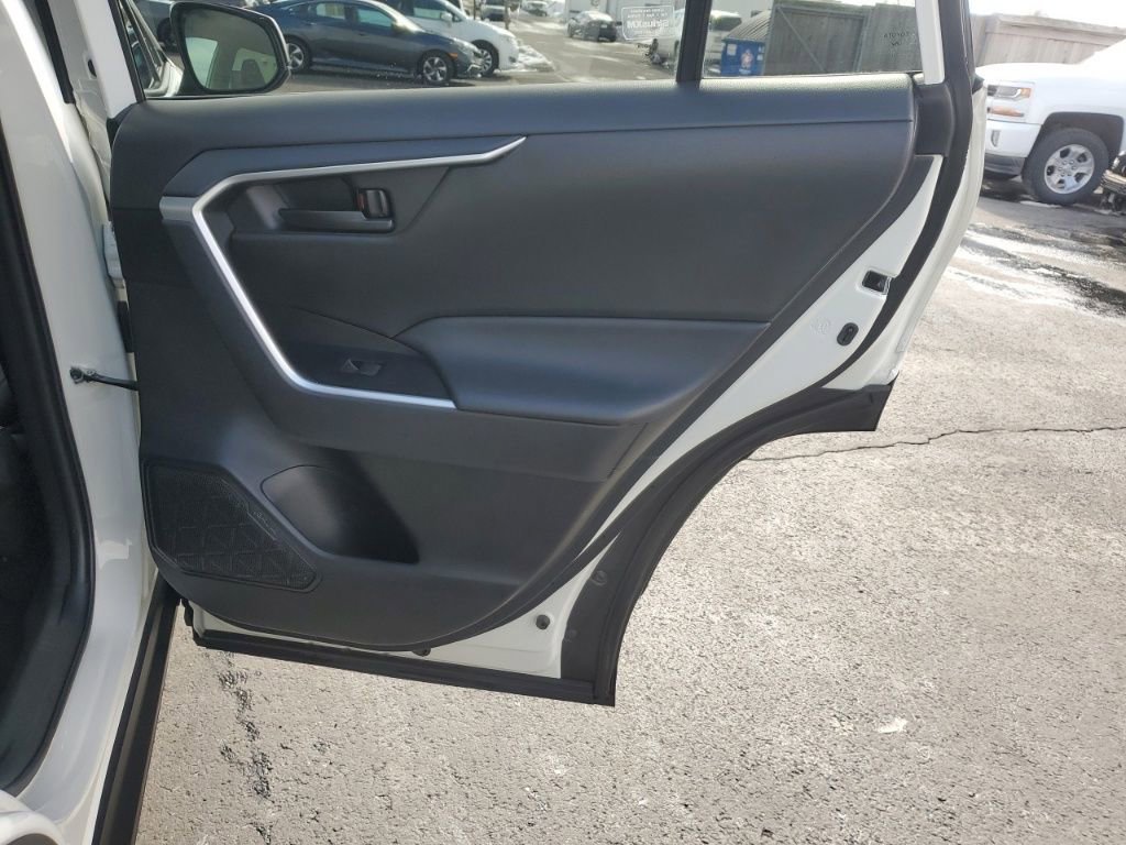 Used 2024 Toyota RAV4 LE image 29