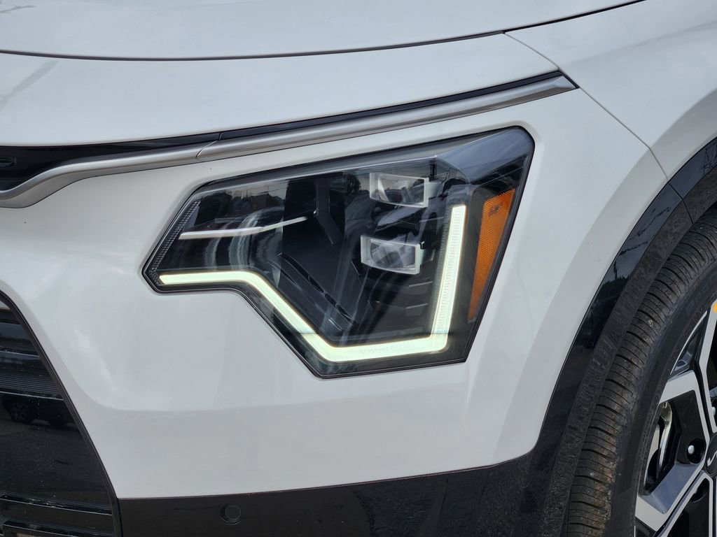 New 2026 Kia Niro SX Touring image 5